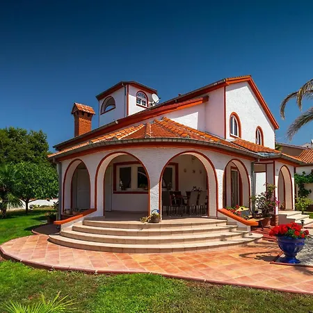 Vallis Aurea Holiday home *