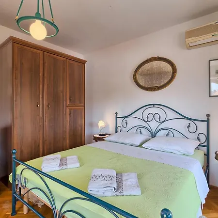Vallis Aurea Holiday home